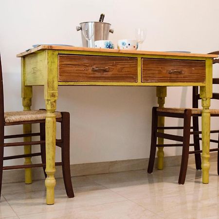 Casa Vacanze L'essenziale Martina Franca Esterno foto