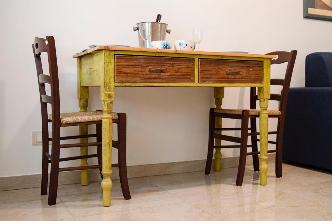 Casa Vacanze L'essenziale Martina Franca Esterno foto