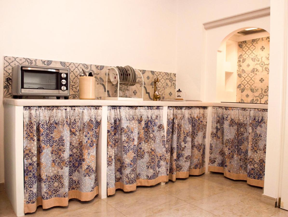 Casa Vacanze L'essenziale Martina Franca Esterno foto